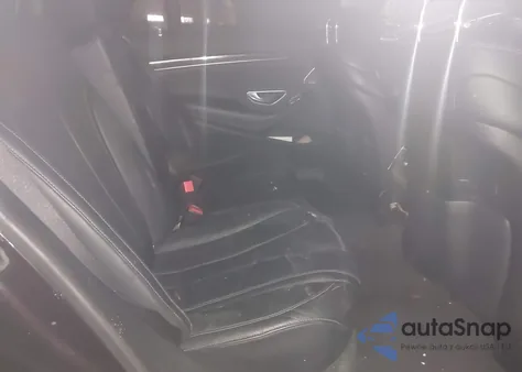 2016 Mercedes-Benz S 550 4Matic z USA, uszkodzony, nr VIN WDDUG8FB8GA236233